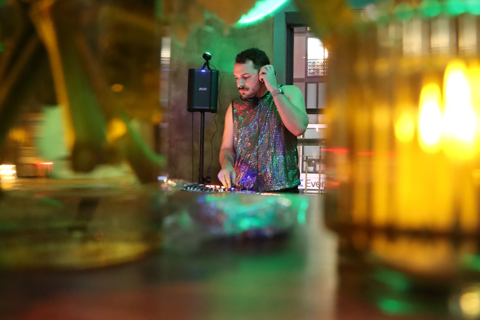 Giuliano performing at Great Northern